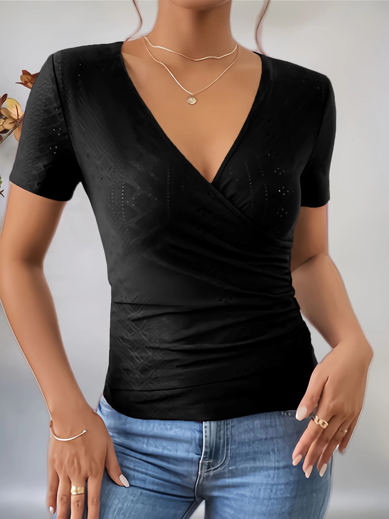 RHÉIN™ Wildnight V-Neck Top